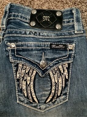 Miss Me signature jeans, boot cut, color: med 207, size: 30